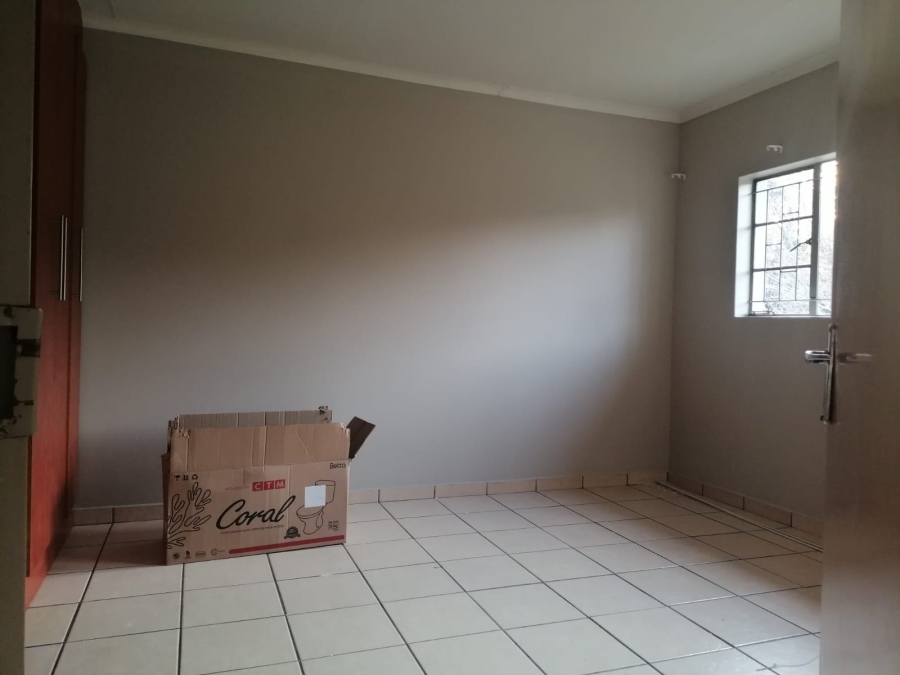 To Let 3 Bedroom Property for Rent in Waterval East North West